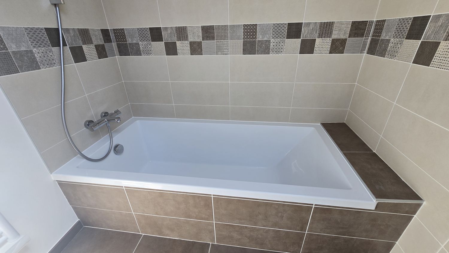 Remplacement de joints silicone salle de bain